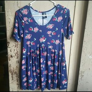 Agnes & Dora Muse top in navy blue floral